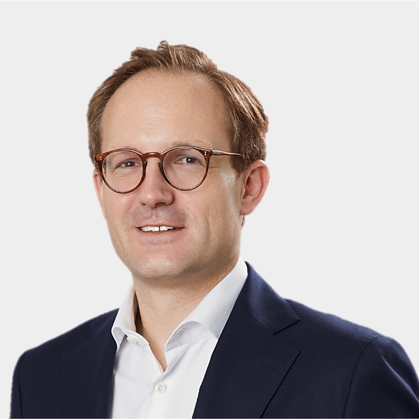 Stephan Deussen Portraitfoto von Stephan Deussen vor grauem Hintergrund